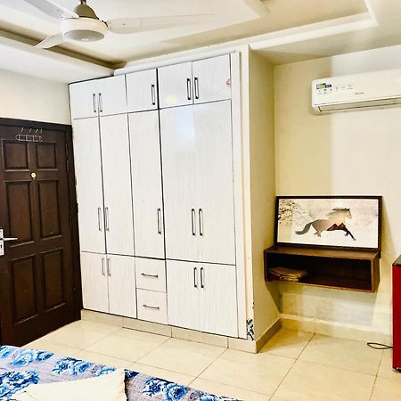 Stunning And Peaceful 1Bhk,Free Parking + Wifi Lägenhet Islamabad Exteriör bild